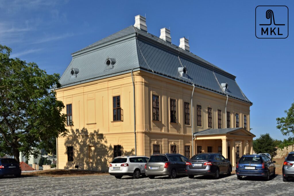 Jednoúrovňová galéria 209